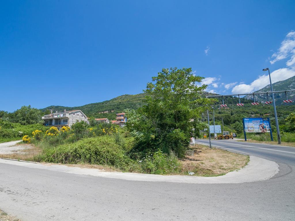 Apartments Urban Wild Kotor Exterior photo