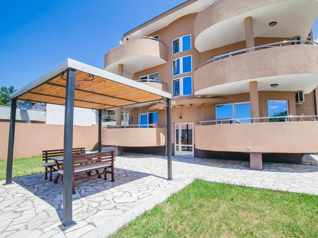 Apartments Urban Wild Kotor Exterior photo